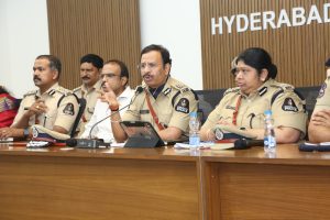 హైదరాబాద్‌ పోలీస్ క‌మిష‌న‌ర్‌గా బాధ్యతలు స్వీకరించిన సజ్జనార్