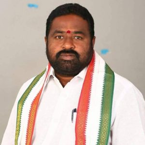 Kommu ravi as Akunoor sarpanch